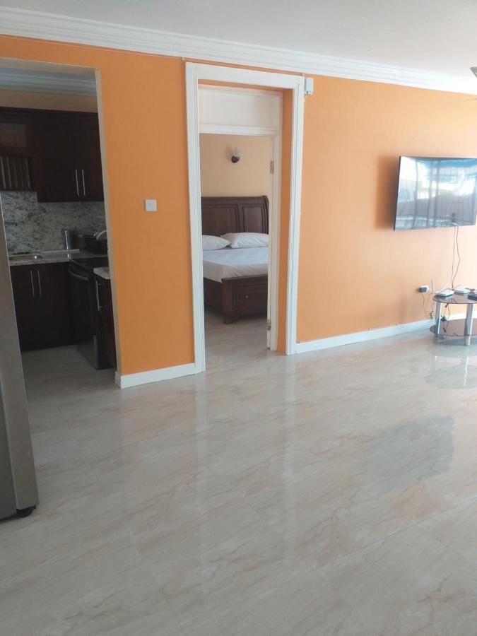 Rooms By The Pool Kingston Bagian luar foto